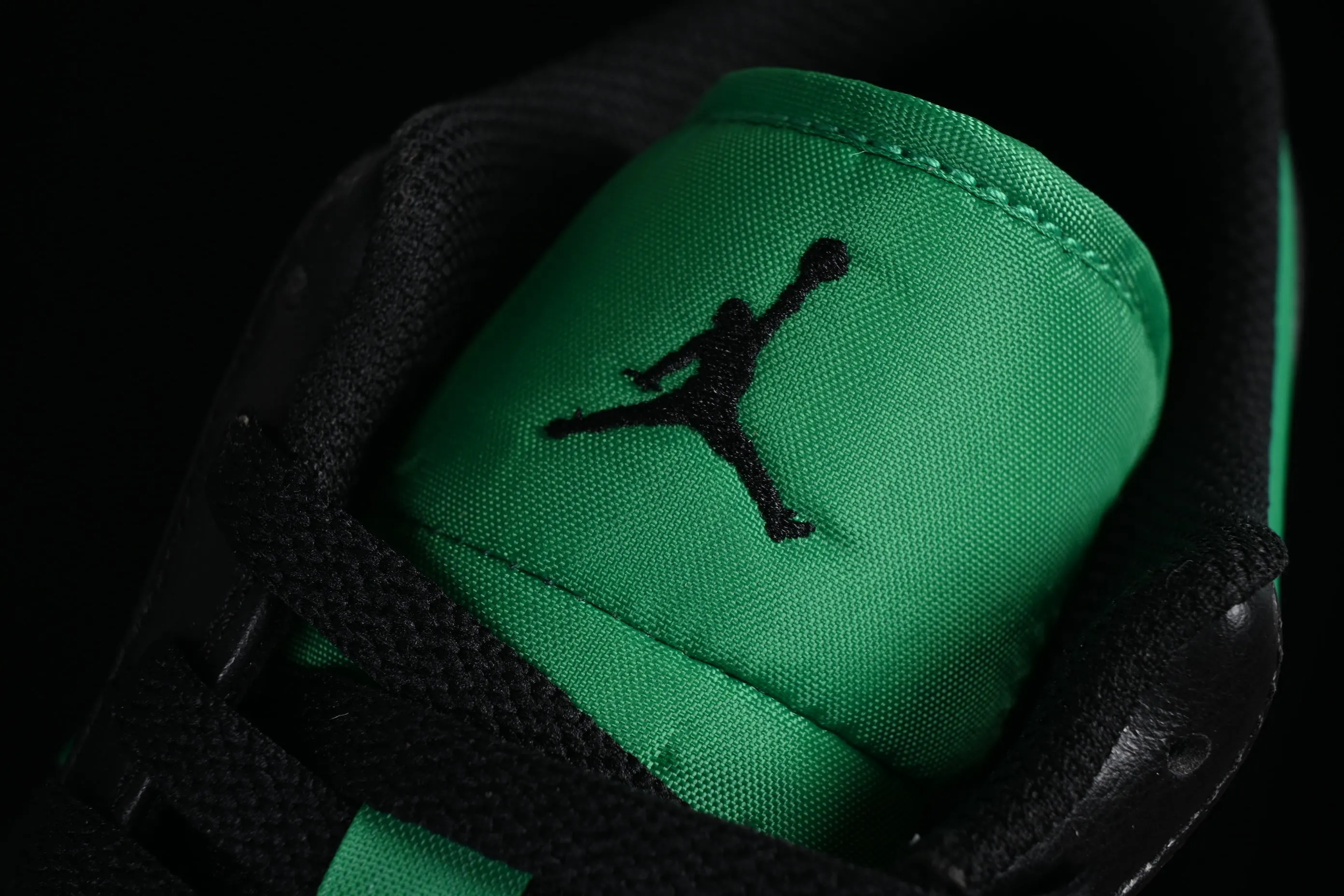 All categories Air Jordan Jordan series basketball shoes Air Jordan 1 Low G version pure original Air Jordan 1 Low "Lucky Green" AJ1 Joe 1 black green low-top basketball shoes 553558-065